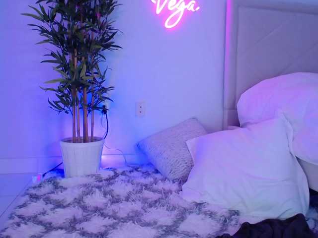 Emitiranje snimki zaslona VanessaVega