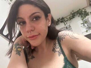 Erotski video chat Velvet-Berry99