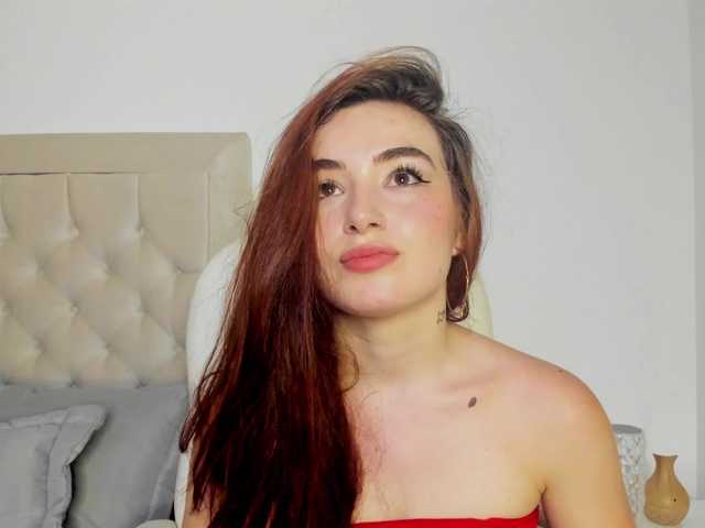 Fotografije violetwatson- Today I am very playful, do you want to come and try me! Goal: 1500 tokens