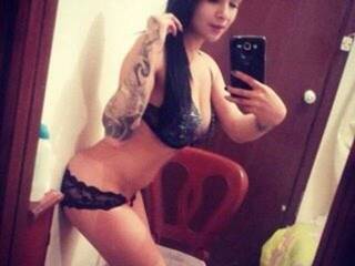 Erotski video chat Vioolet