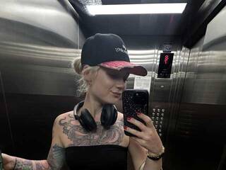 Erotski video chat VivianRocks