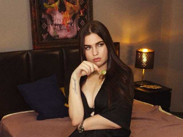 Fotografija profila Yana-Hammer