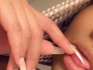 Erotski video chat Yiauana