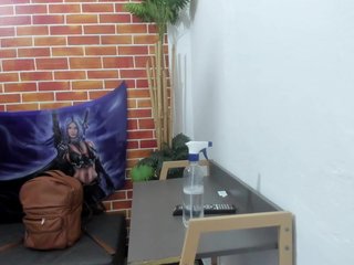 Erotski video chat Yinnath-Grey